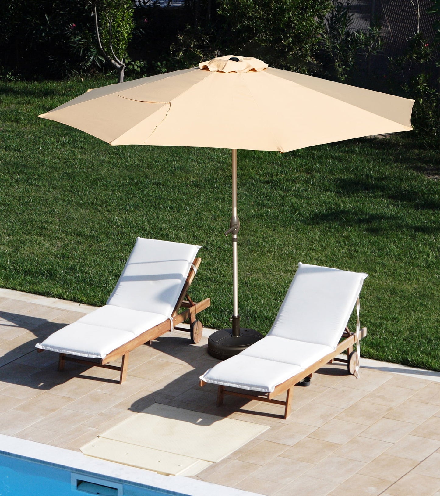 Domi 10FT Patio Umbrella, Outdoor Table Umbrella with Push Button Tilt and Crank, UV Protection Waterproof Market Sun Umbrella with 8 Sturdy Ribs for Garden, Deck, Backyard, Pool，（Beige）